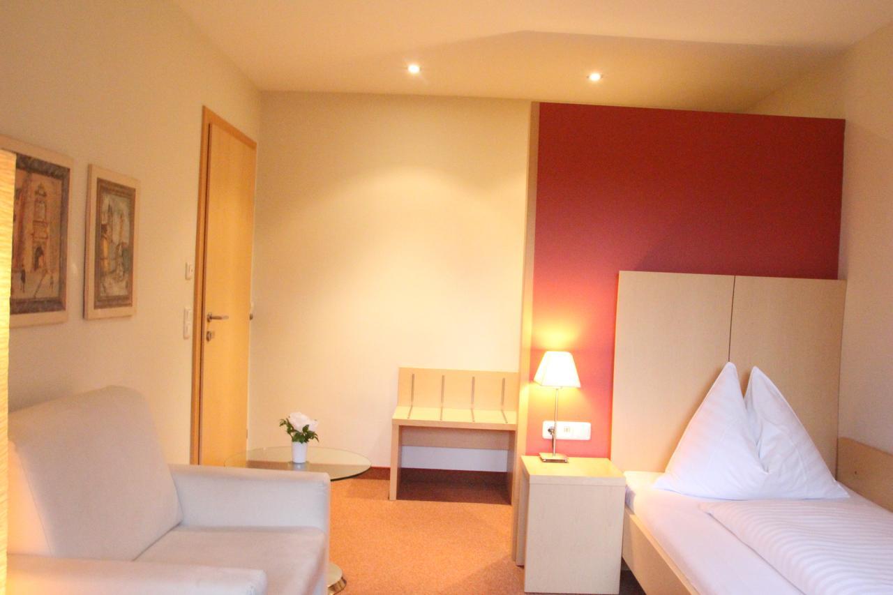 Hotel Alhartinger Hof Leonding Pokój zdjęcie